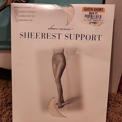 JCPenney Sheerest Caress Pantyhose Queen Short Bone Nylons Stocking Support